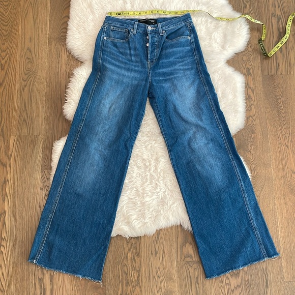 Veronica Beard Wide Leg Jeans - Picture 1 of 8